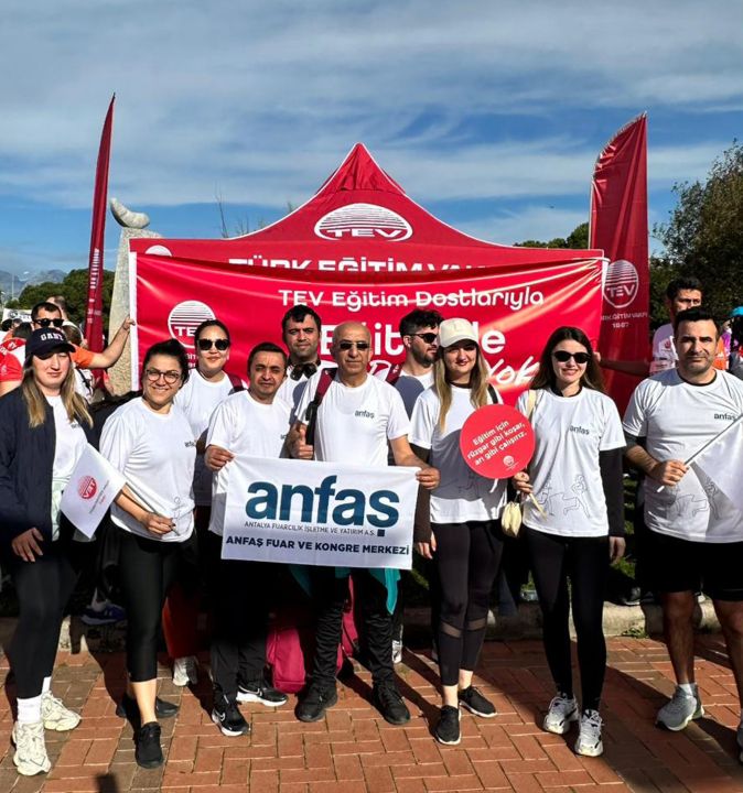 ANFAŞ çalışanları eğitime destek için koştu