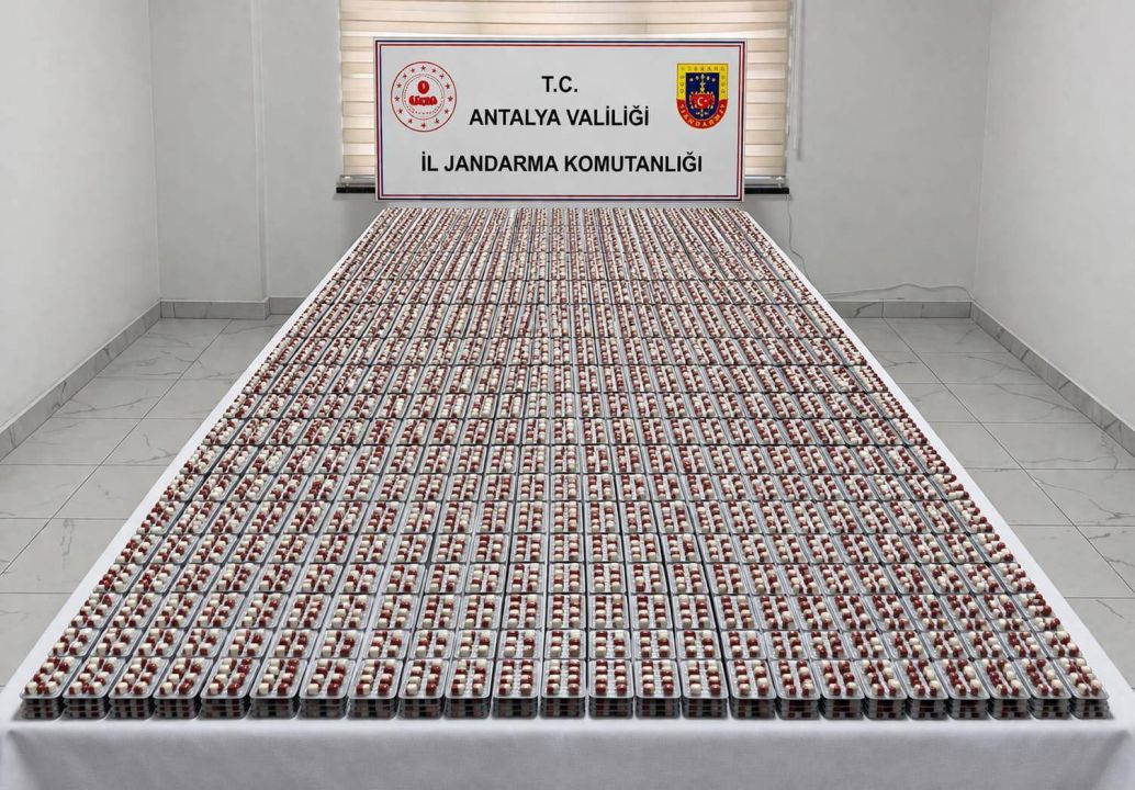 Antalya’da uyuşturucu operasyonu: 425 bin sentetik hap ele geçirildi, 5 tutuklu