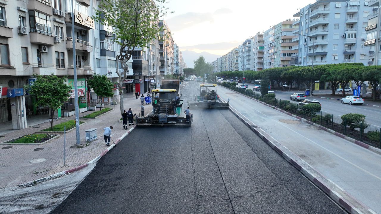 100. Yıl Bulvarı'nda 5. etap asfalt çalışması tamamlandı