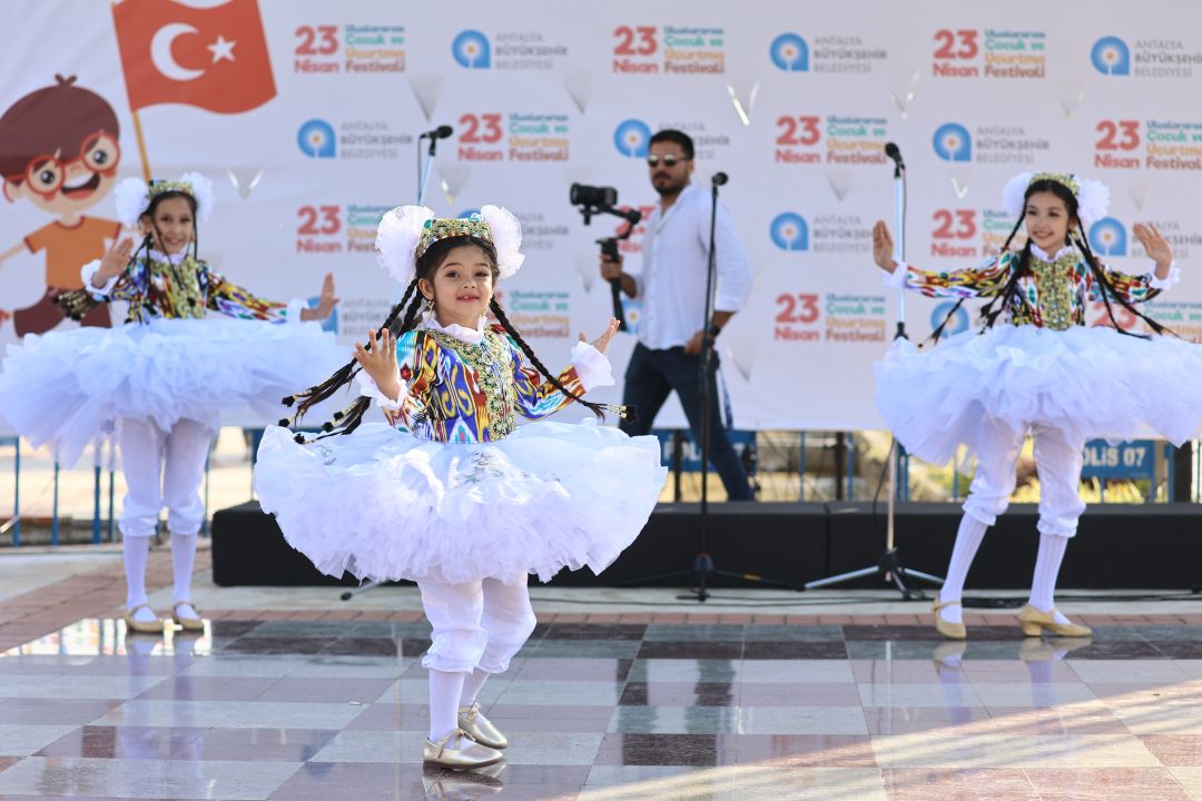 Büyükşehir'den 23 Nisan'a özel coşku dolu festival
