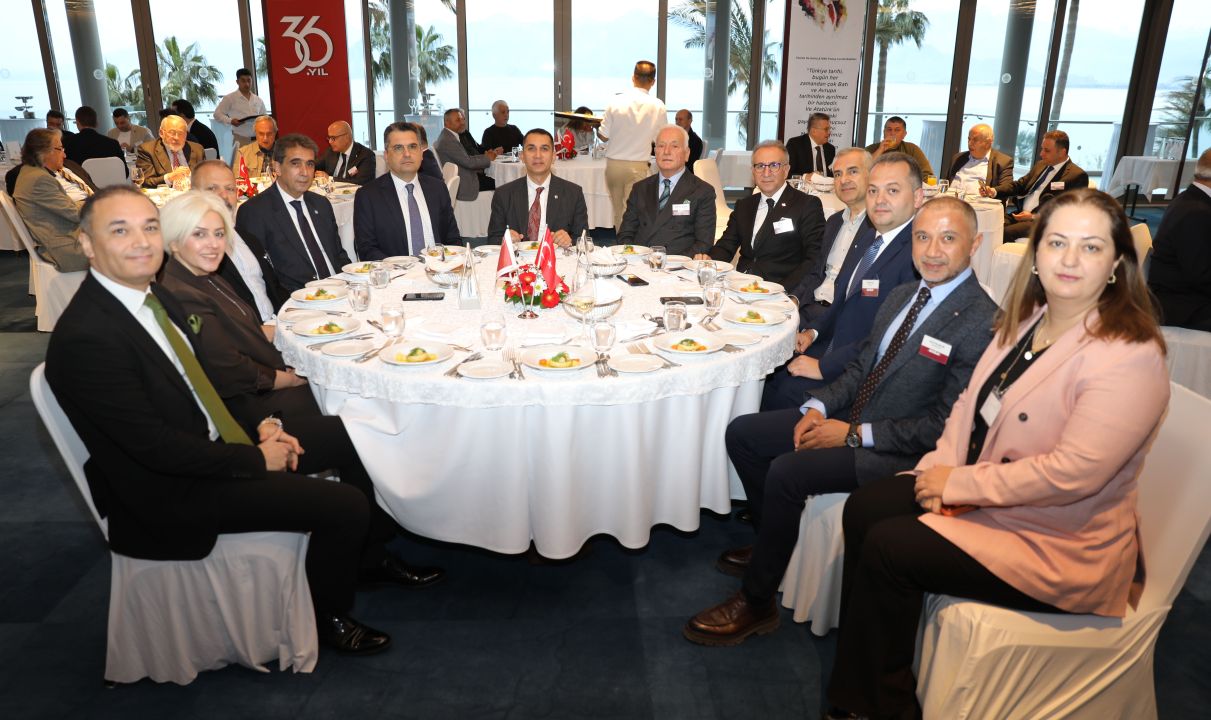 'Antalya, küresel ligde aşık atacak bir yıldız şehirdir'