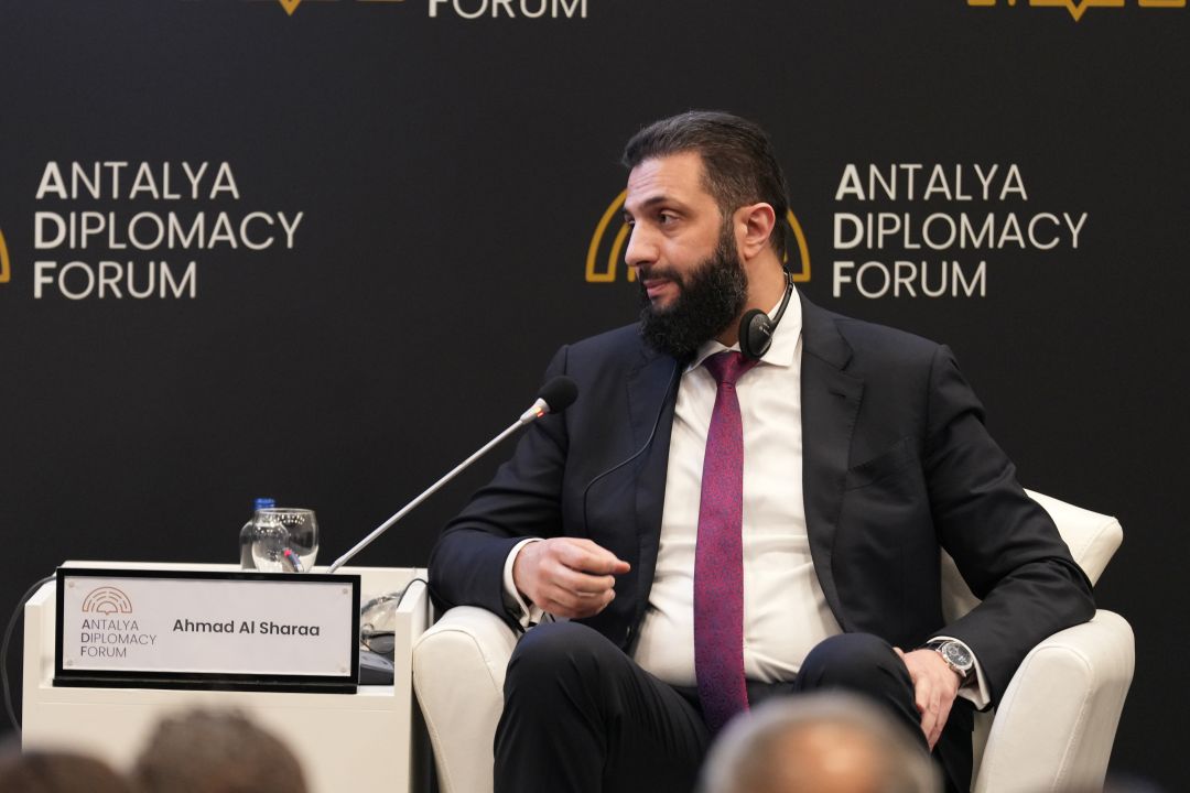 Ahmed Şara: Suriye'nin kuzeyi yabancı askerlerden boşalmış durumda