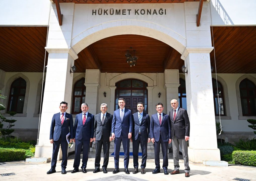 Bakan Bayraktar’dan Antalya Valiliğine ziyaret