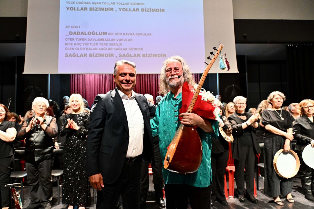Muratpaşa’da 100 kişilik halk müziği şöleni