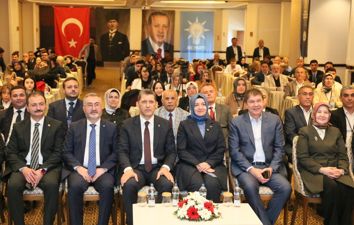 AK Parti’li Kaya: Yolsuzluk, hırsızlığın had safhada olduğu CHP belediyelerini dünya izliyor