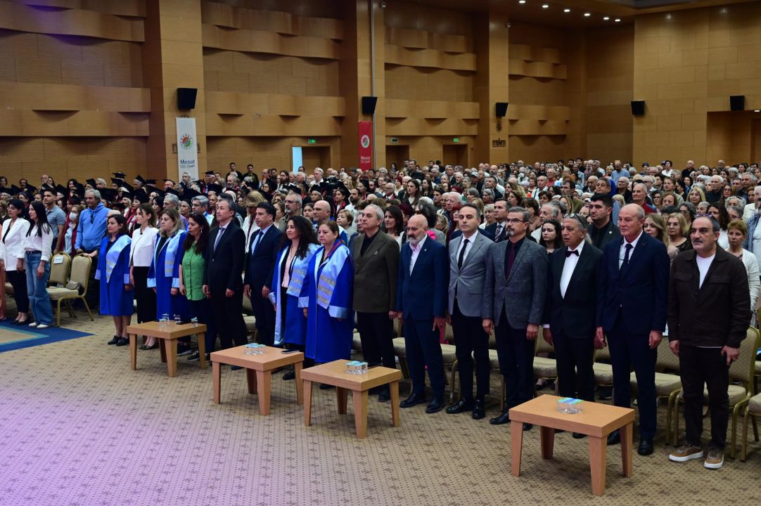 Kepez'de tazelenen hayatların mezuniyet gururu