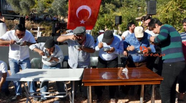 1 kilo balı 3 dakikada yedi