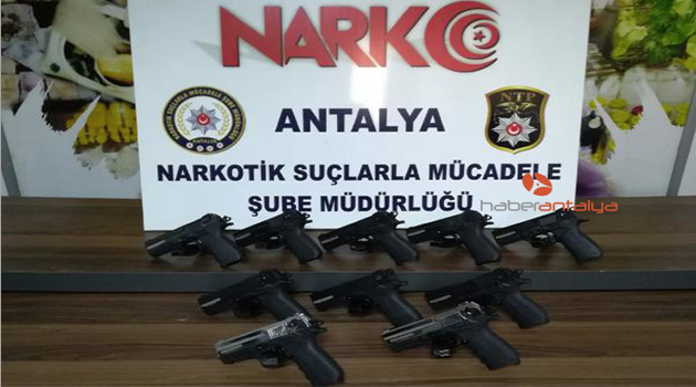 10 ruhsatsız tabancaya el konuldu