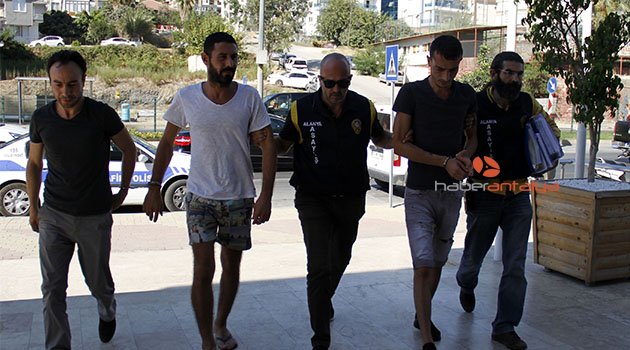 110 bin kişinin kredi kartı ve kimlik bilgilerini kopyalayan şebeke çökertildi