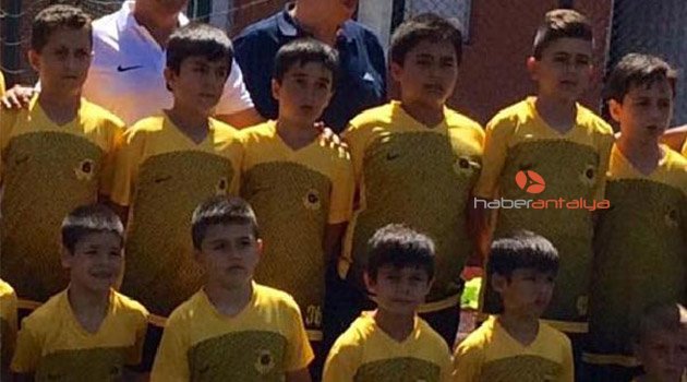 14 yaşındaki çocuk, halı sahada kalp krizinden öldü