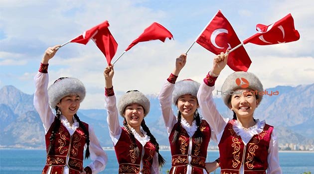15 ülkeden 350 çocuk Antalya'ya geliyor