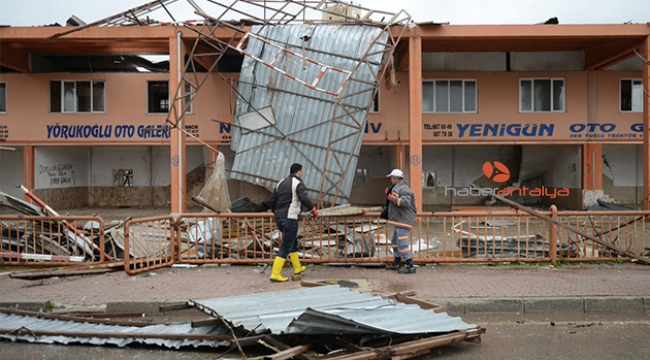 Antalya'daki hortum felaketinde zarar 100 milyon lirayı aşkın