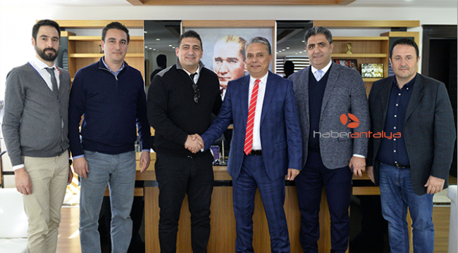 Antalyaspor yönetiminden Başkan Uysal'a ziyaret