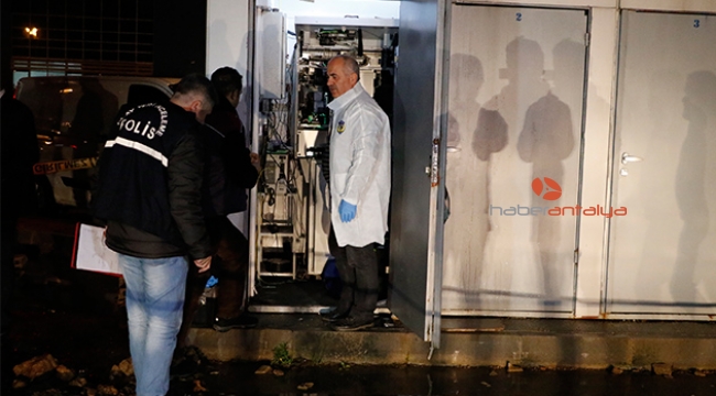 ATM'ye para yükleyen görevlileri gasbedip, 69 bin TL’yle kaçtılar