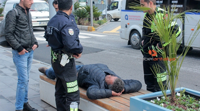 Bankta sızıp kalan alkollü şahıs polisi alarma geçirdi