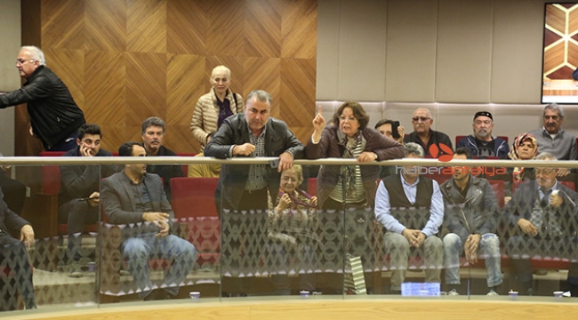 Büyükşehir Meclisi'nde Balbey gerginliği