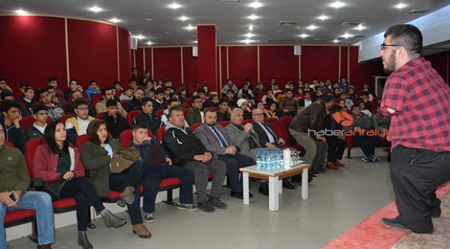 Soğuk kış günlerinde yazı yazabilmek için çorapsız gezerek üniversiteyi bitirdi