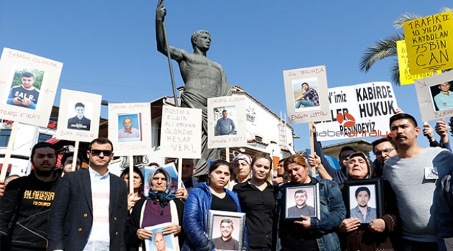 Yakınlarını trafik kazasında kaybedenlerin 'adalet' isyanı