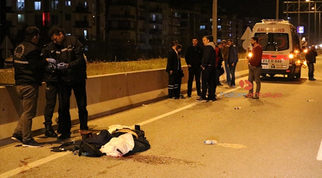 Yaya geçidinde ambulansın çarptığı öğretmen öldü