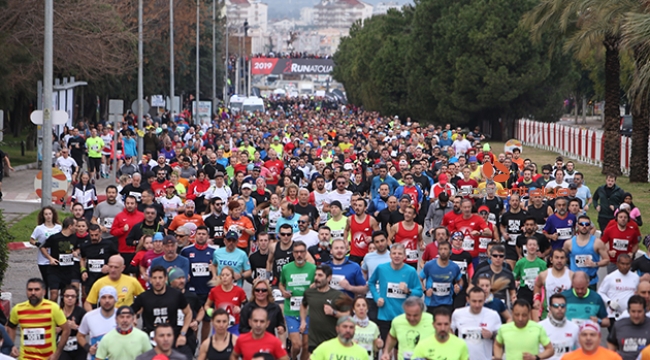 14. RUNATOLIA spor festivali sona erdi