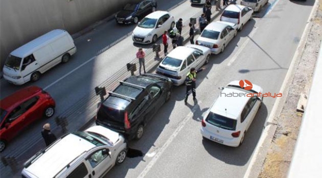Antalya'da 10 araç birbirine girdi