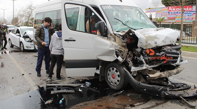 Antalya'da Erkek Masa Tenisi Takımı kaza yaptı