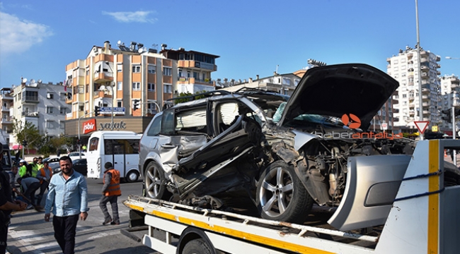 Antalya'da kaza: 1 ölü, 3 yaralı