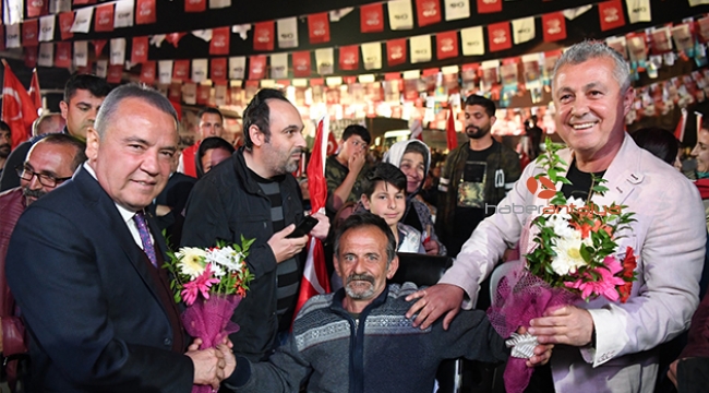 Başkan adayı Böcek, Manavgat'ta   