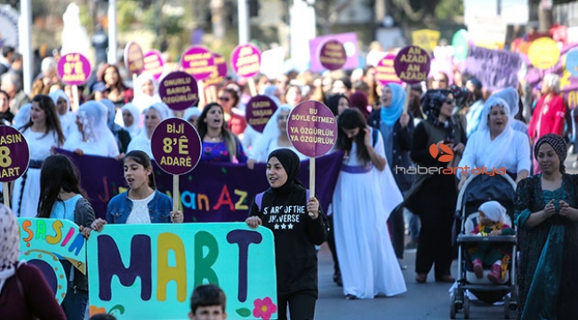 Kadınlar 'nafaka hakkı' için yürüdü