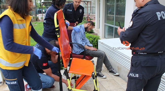Sızıp kaldığı kütüphanede kimse uyandıramadı