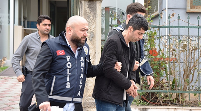 Yankesici semt pazarında suçüstü yakalandı 