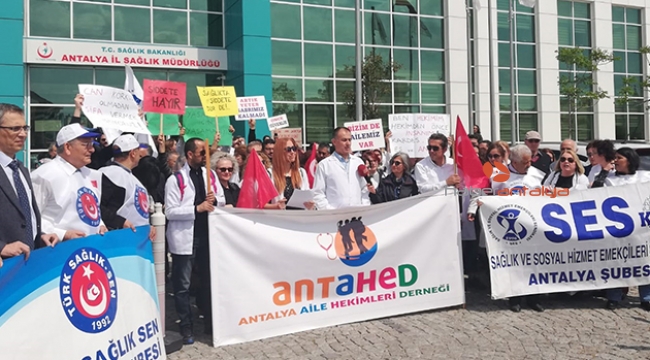 Aile hekimleri 1 günlük iş bırakma eylemi yaptı   