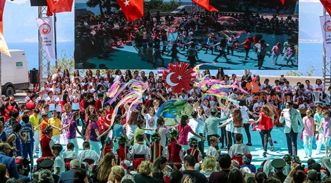 Antalya'da  bayram coşkusu