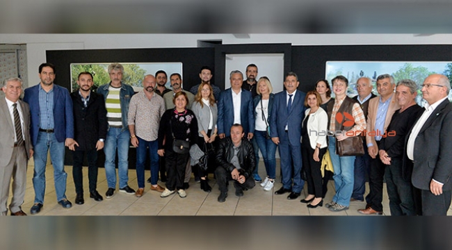 İYİ Parti'den Başkan Uysal'a ziyaret   
