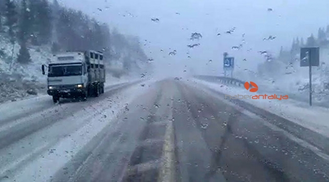 Kar, Antalya- Konya yolunda ulaşımı aksattı