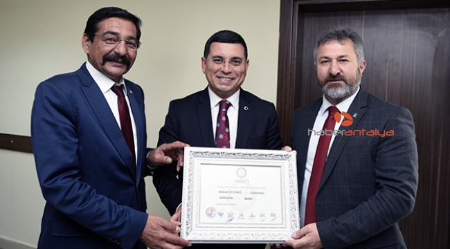 Tütüncü mazbatasını aldı   