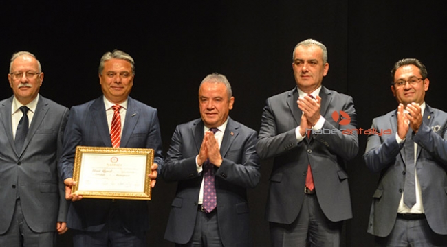 Uysal, mazbatasını aldı