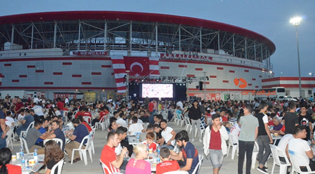 Antalyaspor Camiası İftarda Buluştu