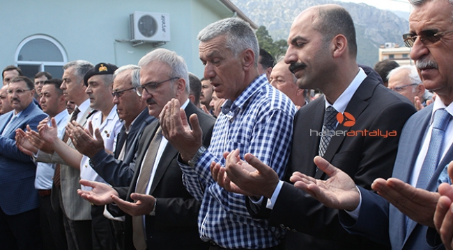 Kader Buse için gıyabi cenaze namazı 