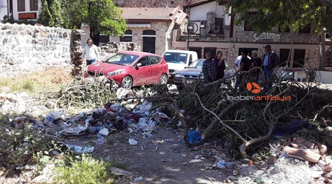 Kaleiçi Bölgesinde temizlik ve fuhuş operasyonu yapıldı 