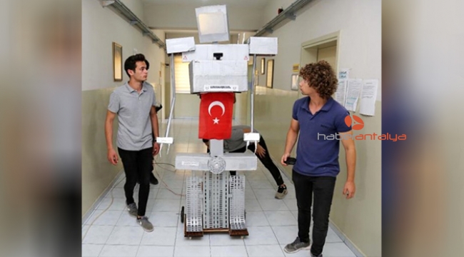 Liselilerin robotu 'Paşa' 