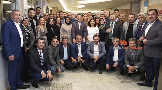 Tütüncü, listeye giremeyen meclis üyesi adaylarıyla buluştu