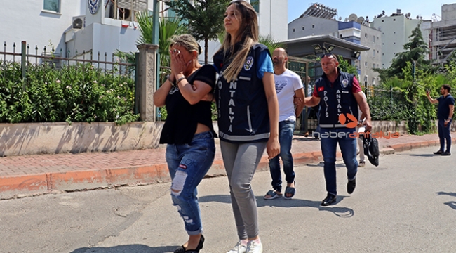 'Alman Kriminal Polisiyiz' diye dolandırdılar