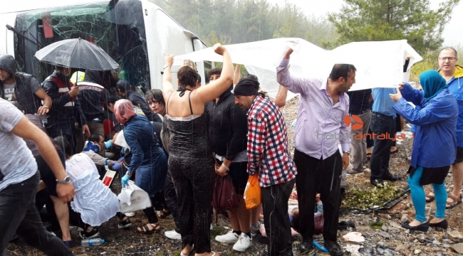 Antalya’da yolcu otobüsü kazası