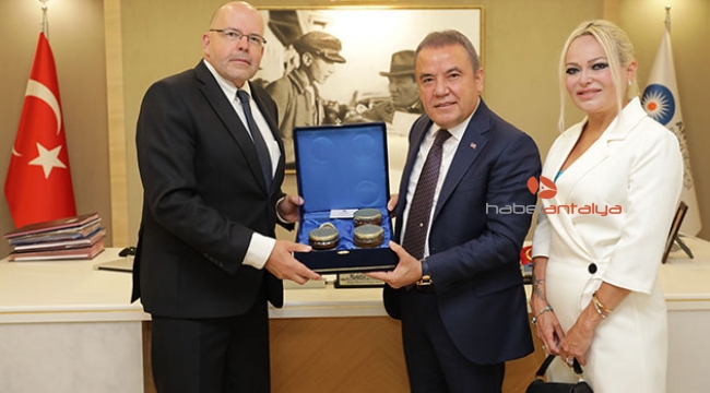Başkan Böcek’ten Letonya-Antalya ilişkilerine tam destek