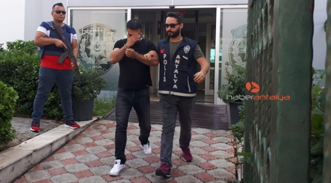 Halk otobüslerine dadanan yankesici yakalandı