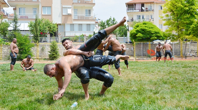Kırkpınar öncesi yağlı antrenman yaptılar
