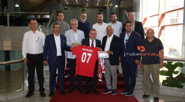 Başkan Böcek: “Antalyaspor’umuza desteğimiz tamdır”