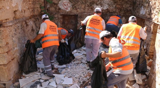 Büyükşehir Kaleiçi’nde seferberlik başlattı