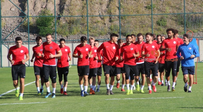 Celustka: “Takımı Avrupa’ya götürmek için varımızı yoğumuzu koyarak çalışıyoruz” 